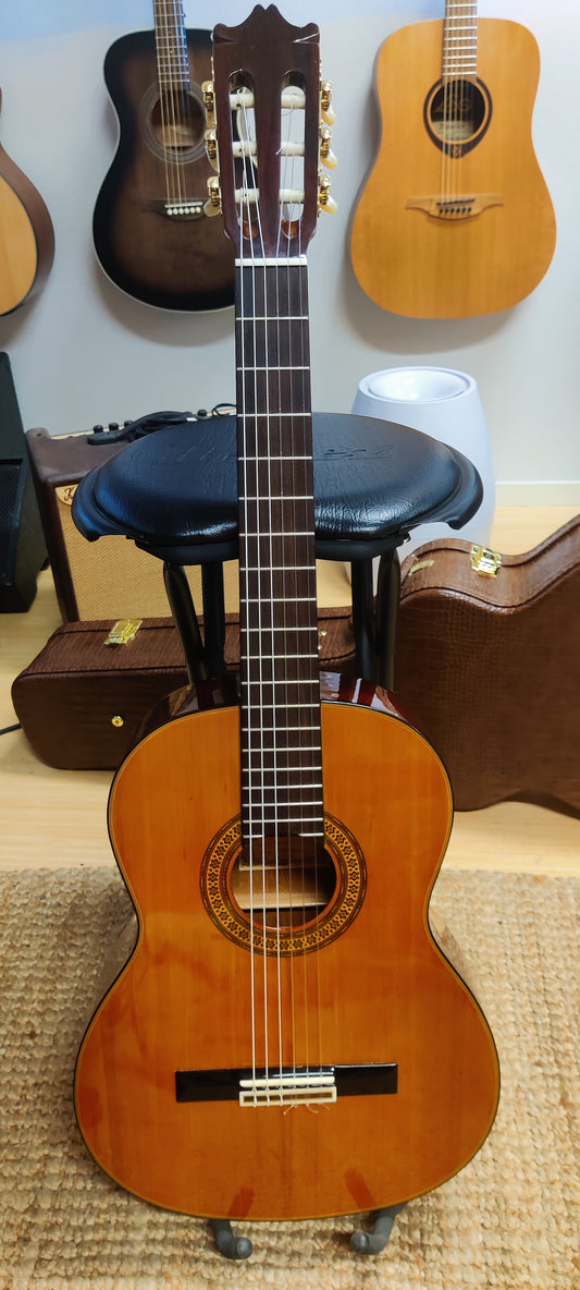 Ibanez nylonkielinen kitara GA-100S (USED)