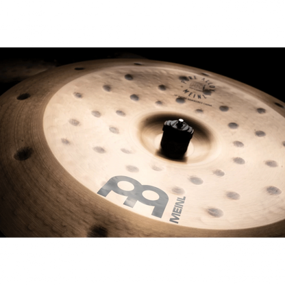 Meinl 18" Pure Alloy Extra Hammered China - Aron Soitin