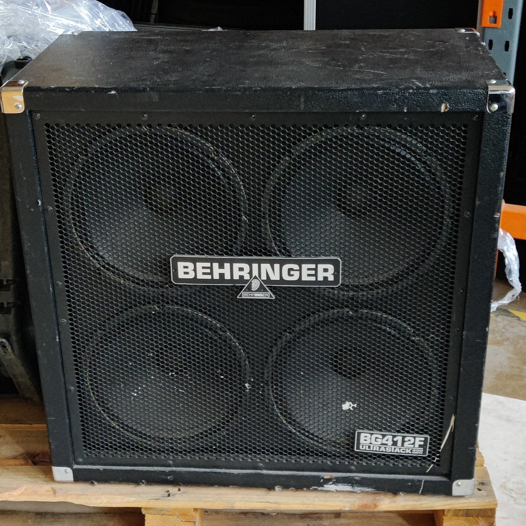 Behringer 4x12 guitar cabinet BG412F (used) - Aron Soitin