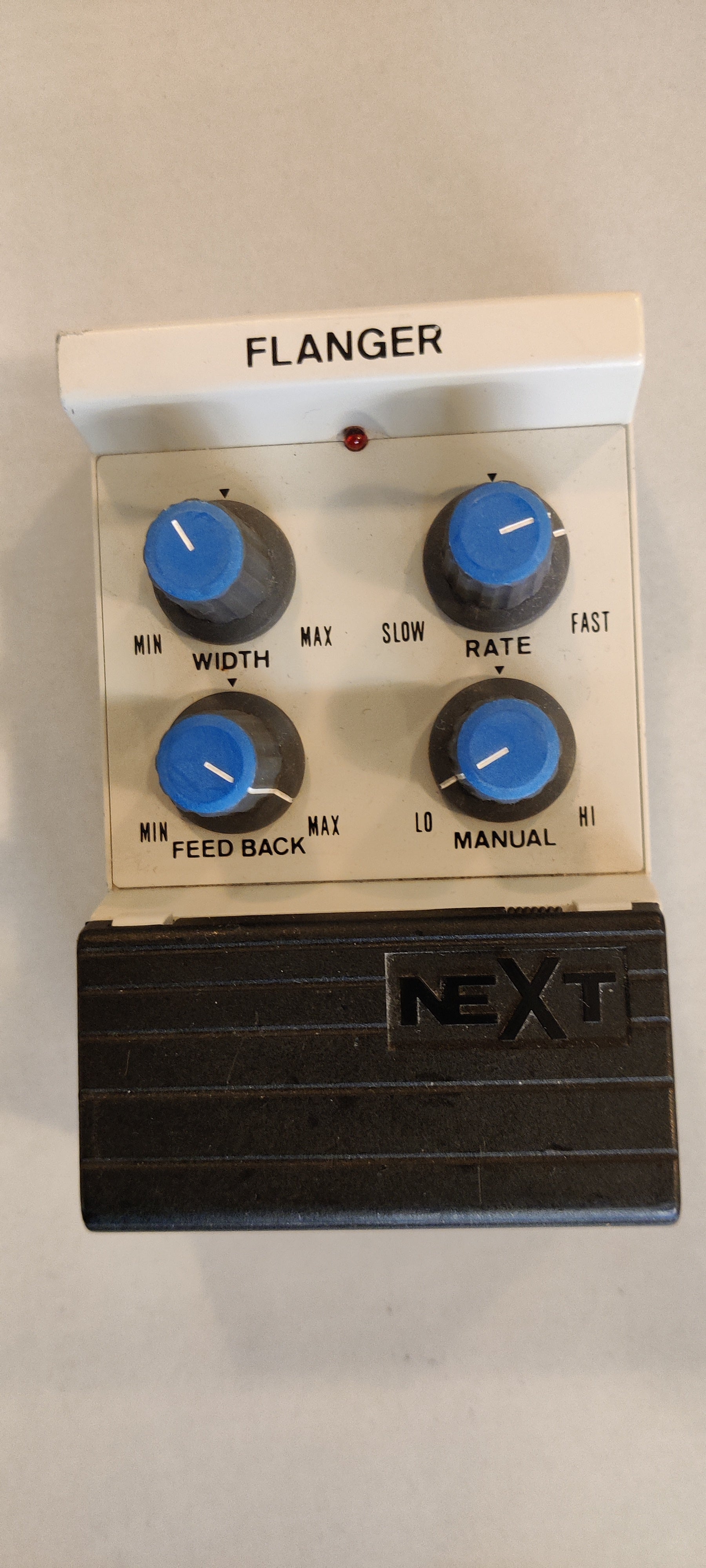 Next flanger pedal (used) - Aron Soitin